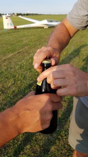 085  Gepast de vliegdag afsluiten